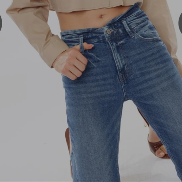 KanCan Denim - KanCan Rufan High Rise Mom Jeans Size 7/27
